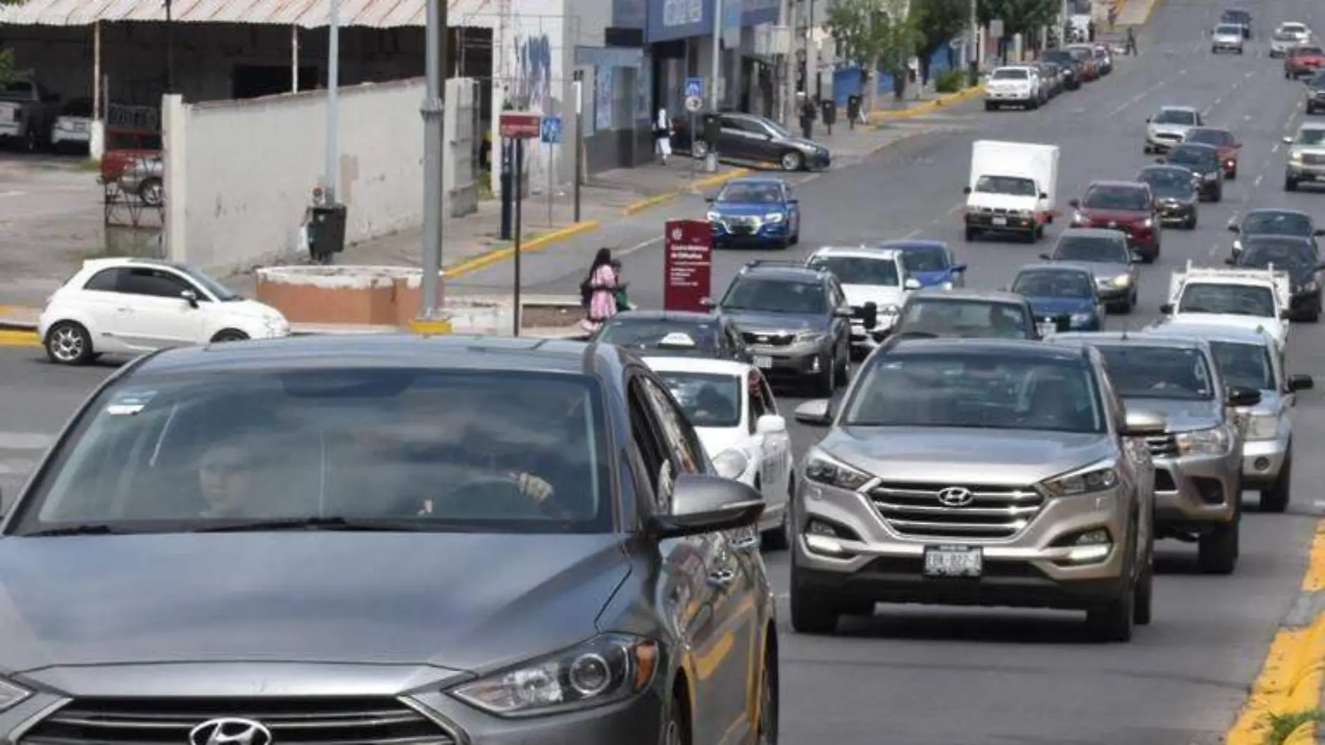 vehículos autos chuecos